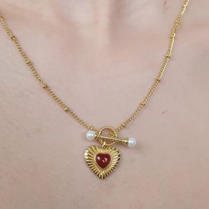 En route carnelian necklace